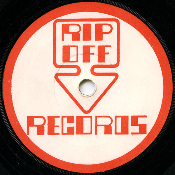 Cramp  ‎– She Doesn't Love Me / Suzy Lie Down ( 7" single)